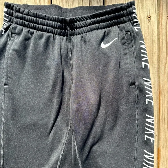 women’s small nike dri-fit black joggers with pockets - Picture 3 of 6